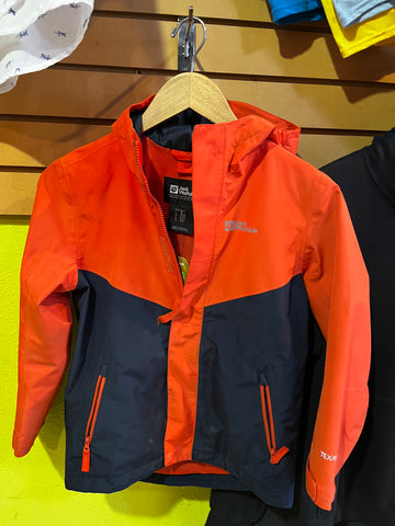 Jack Wolfskin Kids Winter Shell Hooded Jacket (used) Size xs (7-8)