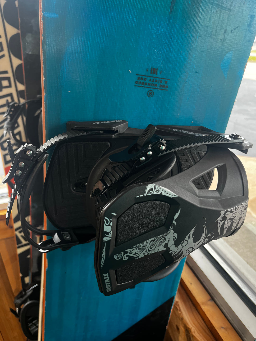 ハイパーインタラクティブ 英語 M8trix Snowboard Bindings | ExploreVI
