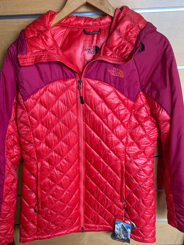 The North Face Women’s Thermoball Duo Hood Jacket - ExploreVI